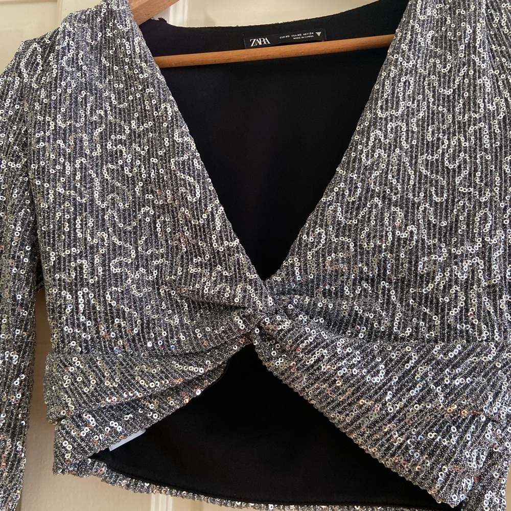 Zara fun going out or dressing up silver crop top size extra small